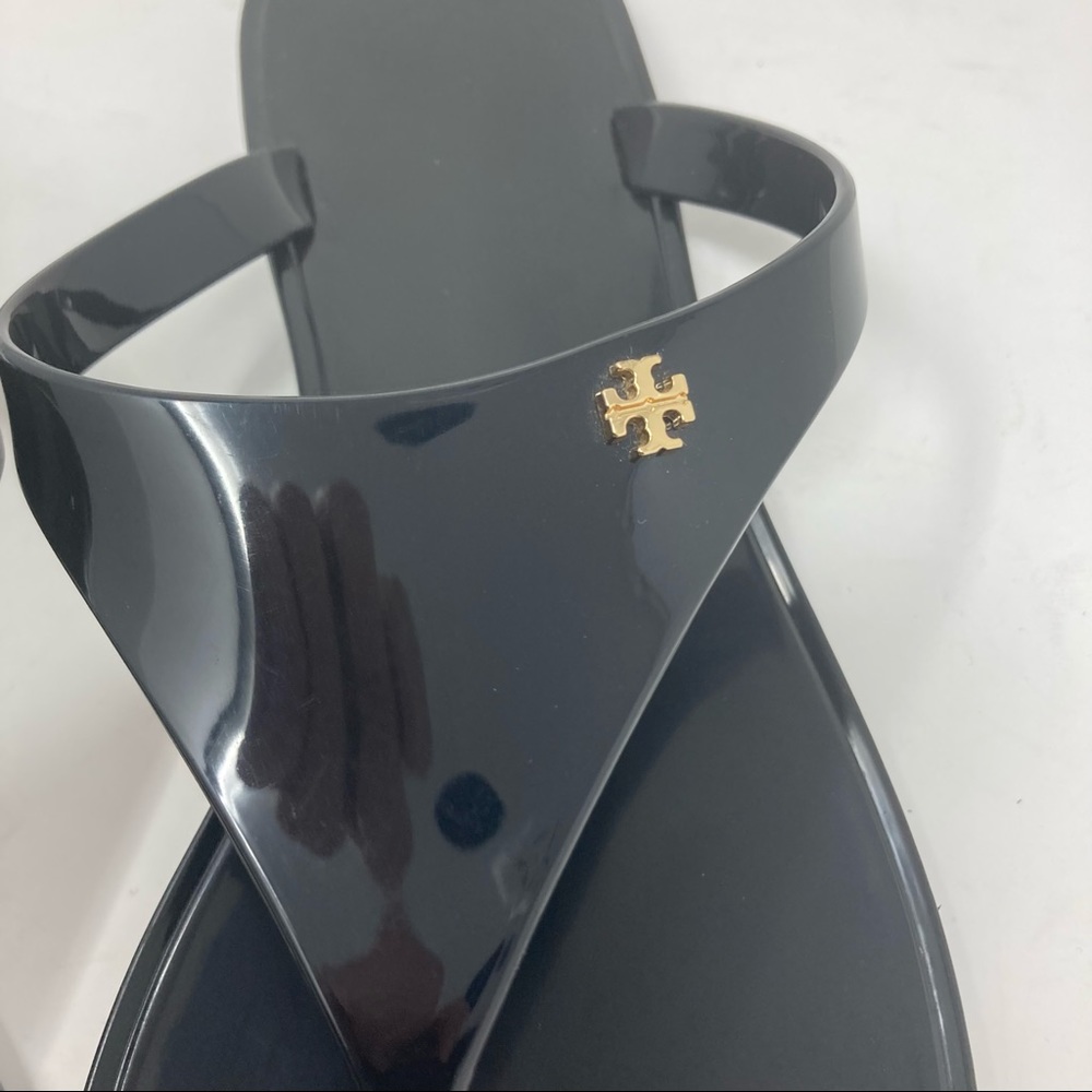 Tory Burch Black Jelly Thong Sandals with Gold Logo - Picture 5 of 7